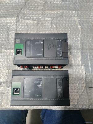 施耐德PLC控制器，TM241CEC24T，现货两台，口罩机议价商品