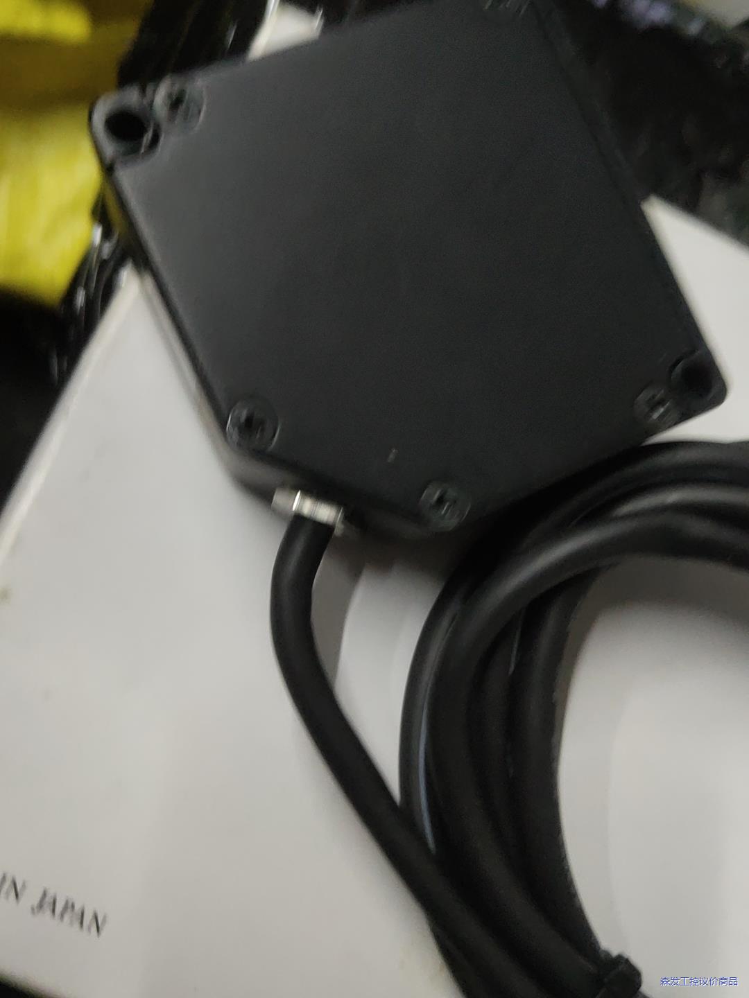 Omron/全新欧姆龙激光传感器ZS-HLDS2T议价商品