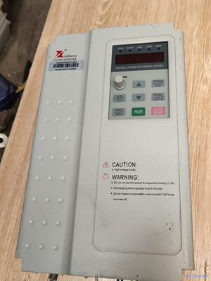 富陵变频器 DZB312B003.7，220伏，实物图 质保议价商品