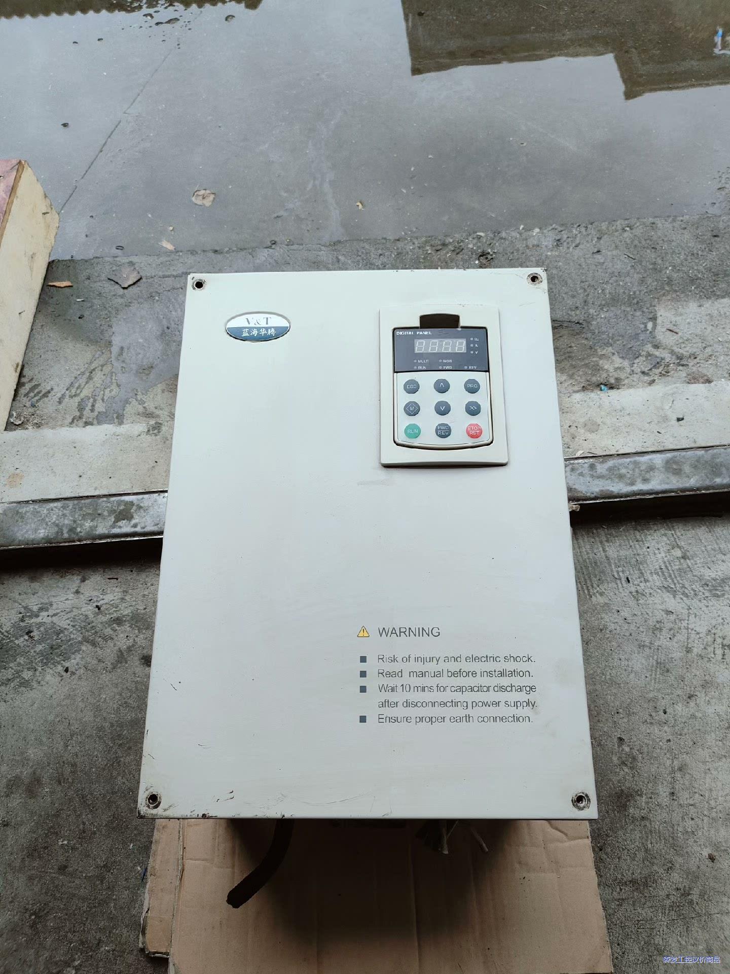 蓝海华腾变频器一台。,.拆机22 30kw.具体成色.型号如议价商品