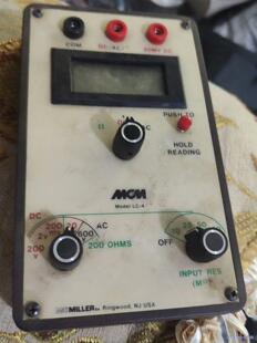 MCM仪表，有年头了带原装真皮包议价商品