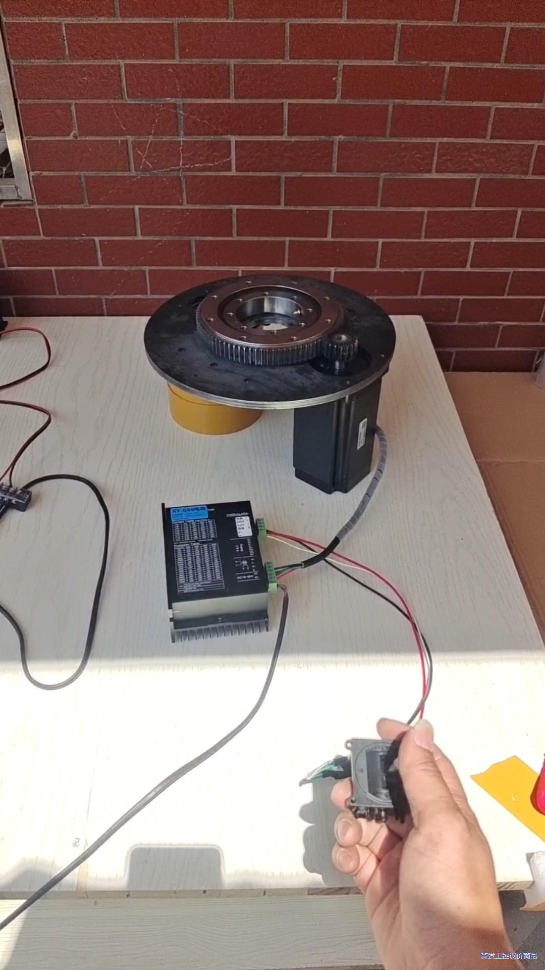 摇杆有线控制旋转平台,承重200kg,宽供电48~80v,输议价商品