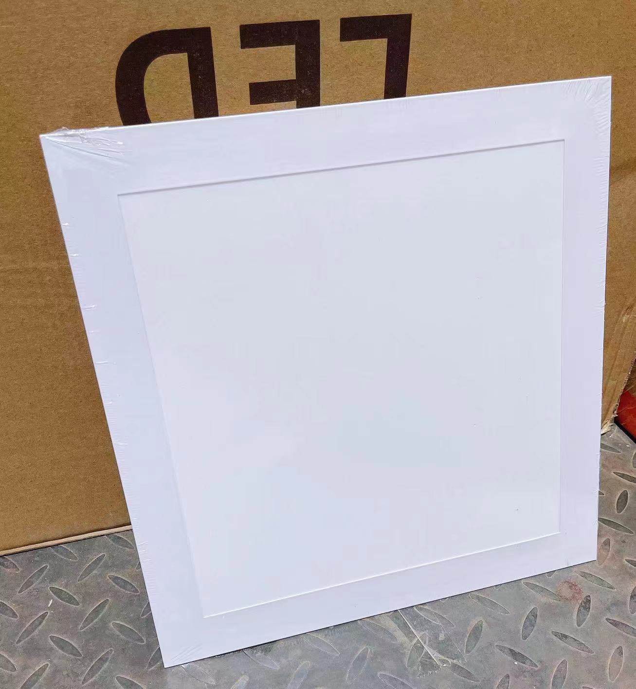 LED集成吊顶灯卫生间灯厨房灯320x320铝扣板嵌入式带弹簧平板灯