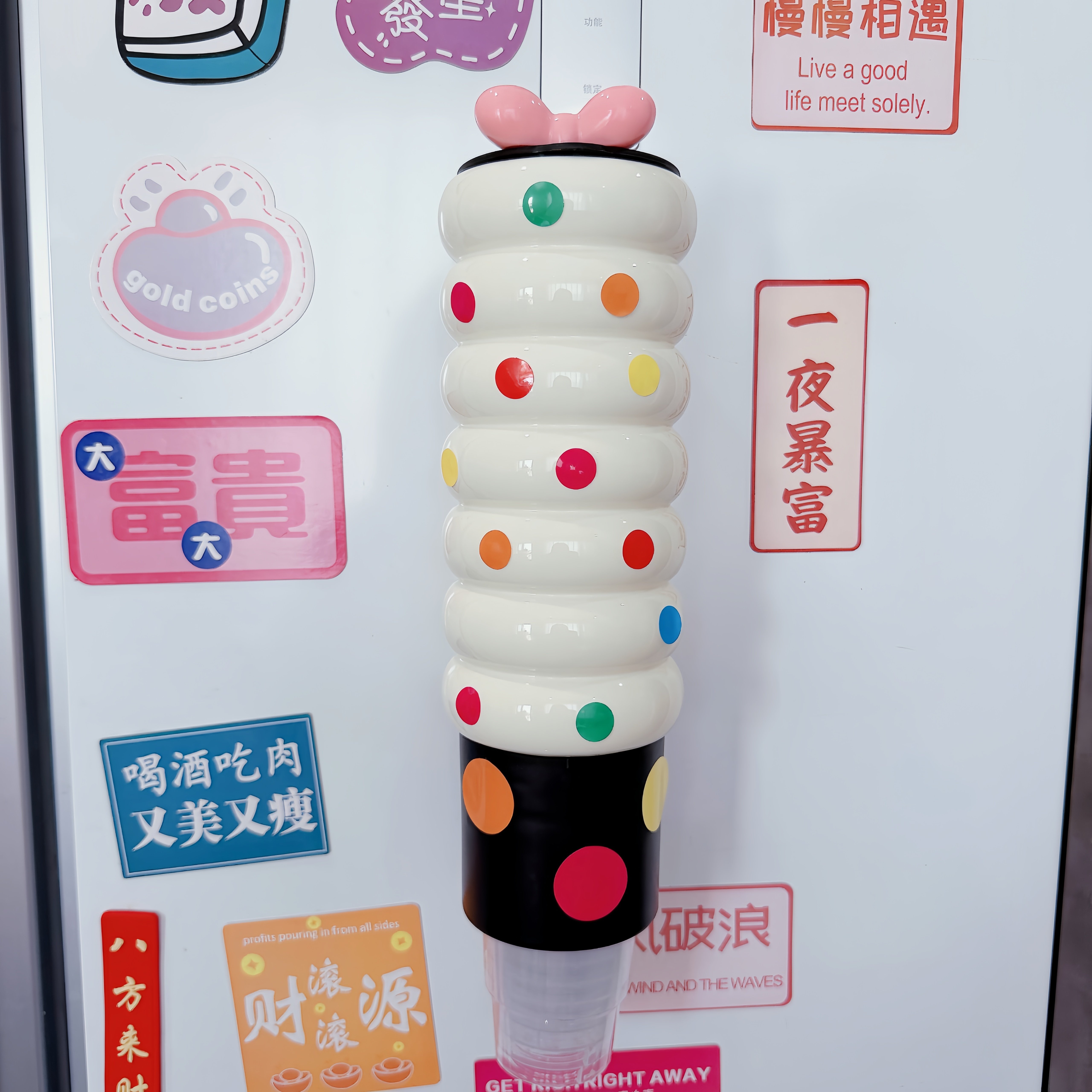 一次性杯子取杯器饮水机水杯架子冰箱磁吸壁挂免打孔纸杯架取杯架图片