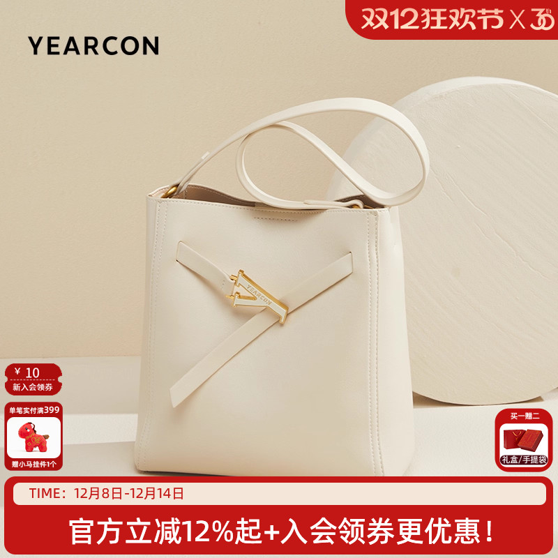 意尔康新款女包水桶包休闲单肩包