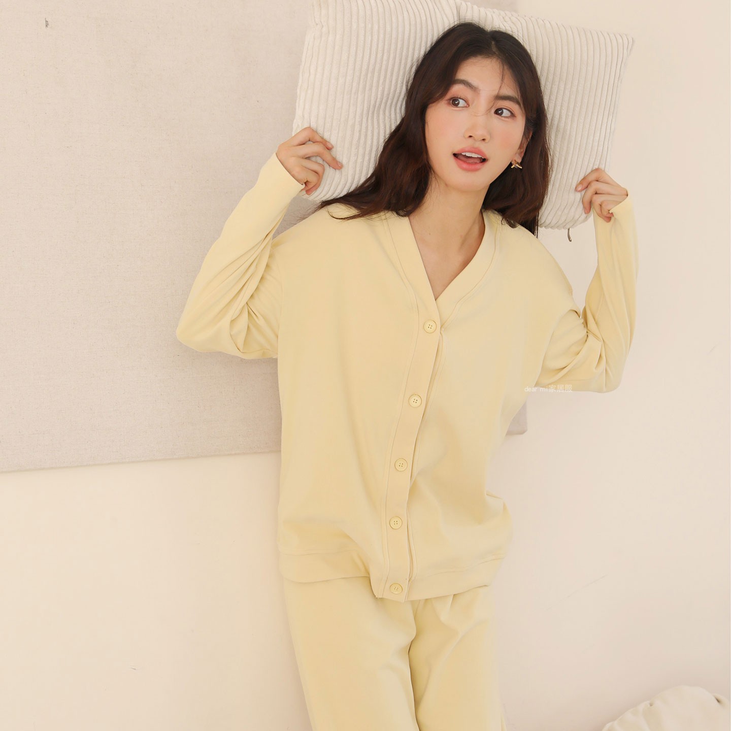 奶油布丁磨毛德绒保暖开衫睡衣