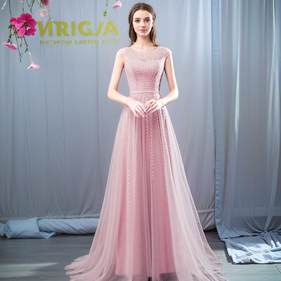 豆沙色连衣裙时尚晚礼服婚纱