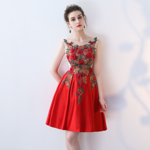 红色敬酒服新娘短款2022春季新款结婚刺绣小个子宴会晚礼服裙显瘦