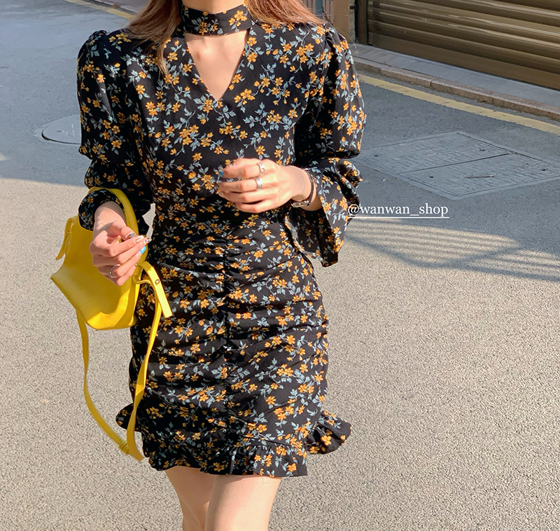 Real price ~ design feeling pleated Floral Dress