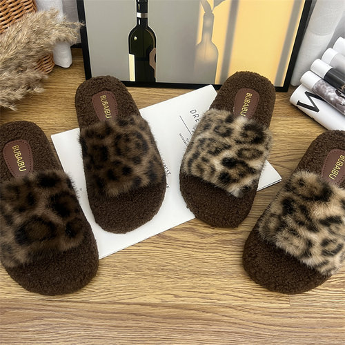 2025年时尚8826-1豹纹百搭外穿软底女拖鞋