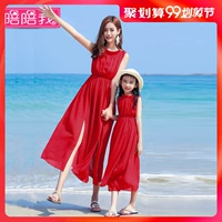 Cha mẹ con đi biển váy mẹ và con gái kỳ nghỉ bên bờ biển váy dài Thái Lan Sanya nữ mùa hè váy đỏ - Trang phục dành cho cha mẹ và con bộ pijama cho nhà 4 người