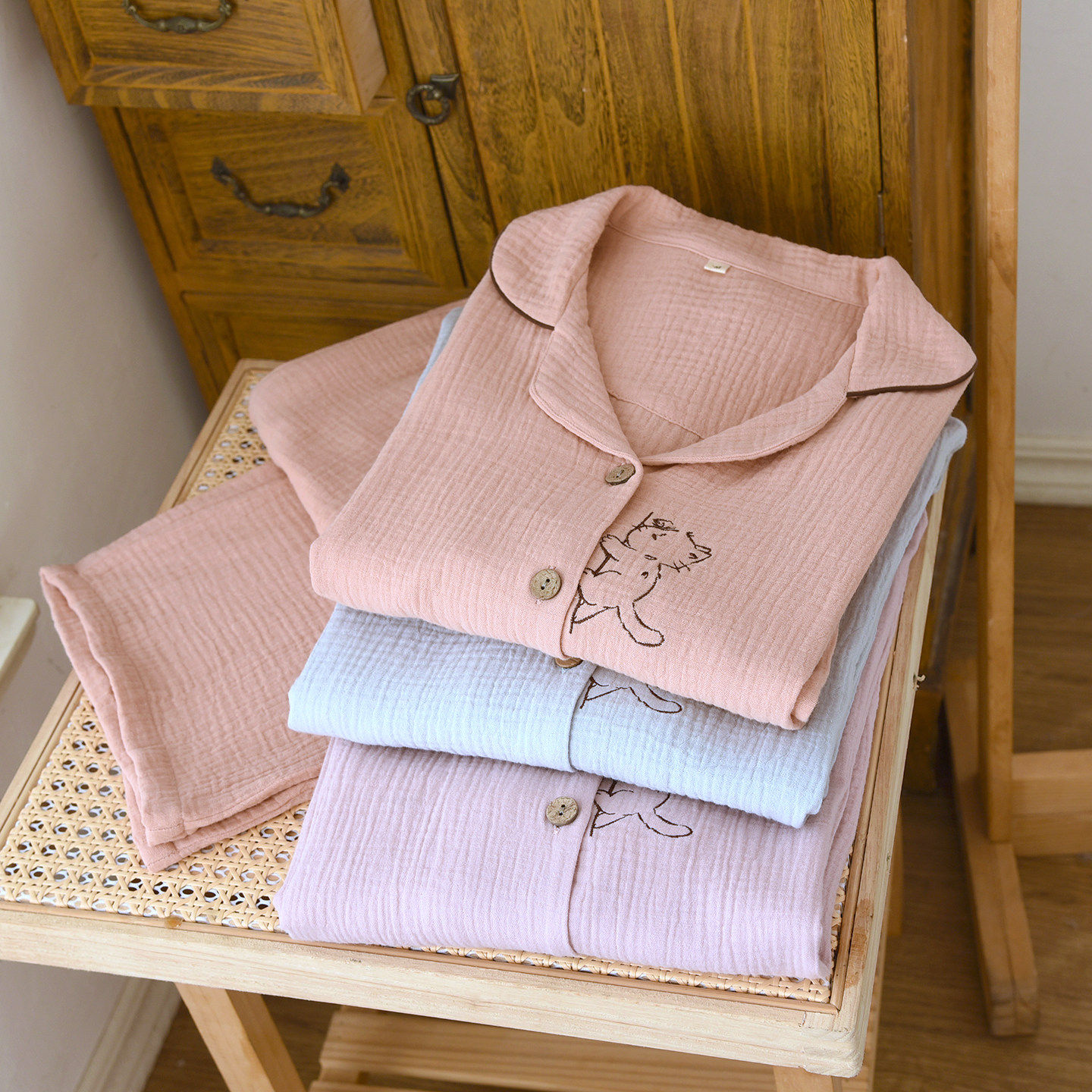 春秋薄款全棉双层纱布家居服睡衣女刺绣小猫长袖长裤可外穿套装,女士内衣/男士内衣/家居服,睡衣/家居服套装,淘宝优惠券,粉丝福利购,淘宝优惠卷