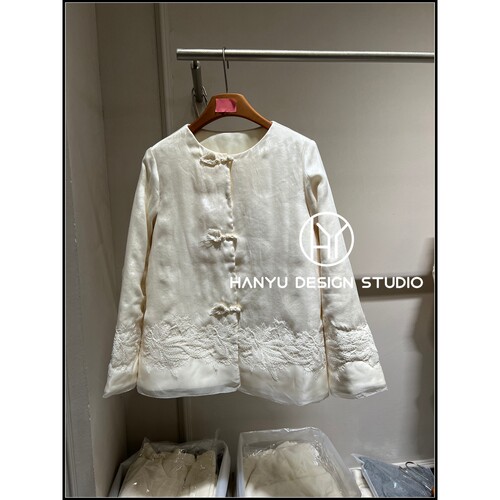 新中式桑蚕丝盘扣女棉服
