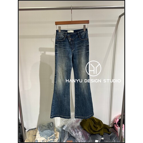 韩钰高腰显瘦微喇牛仔裤女