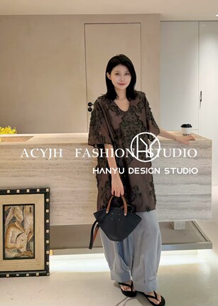 私信询价【韩钰DESIGN】2026夏季新款高级感圆领刺绣无袖上衣女