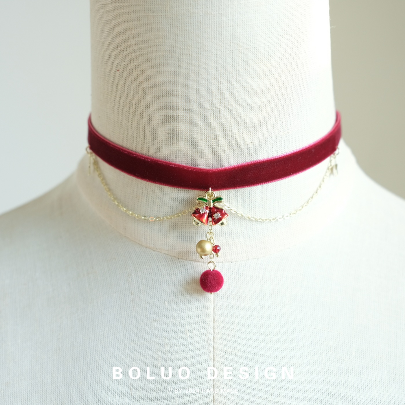 圣诞红丝绒铃铛锁骨链