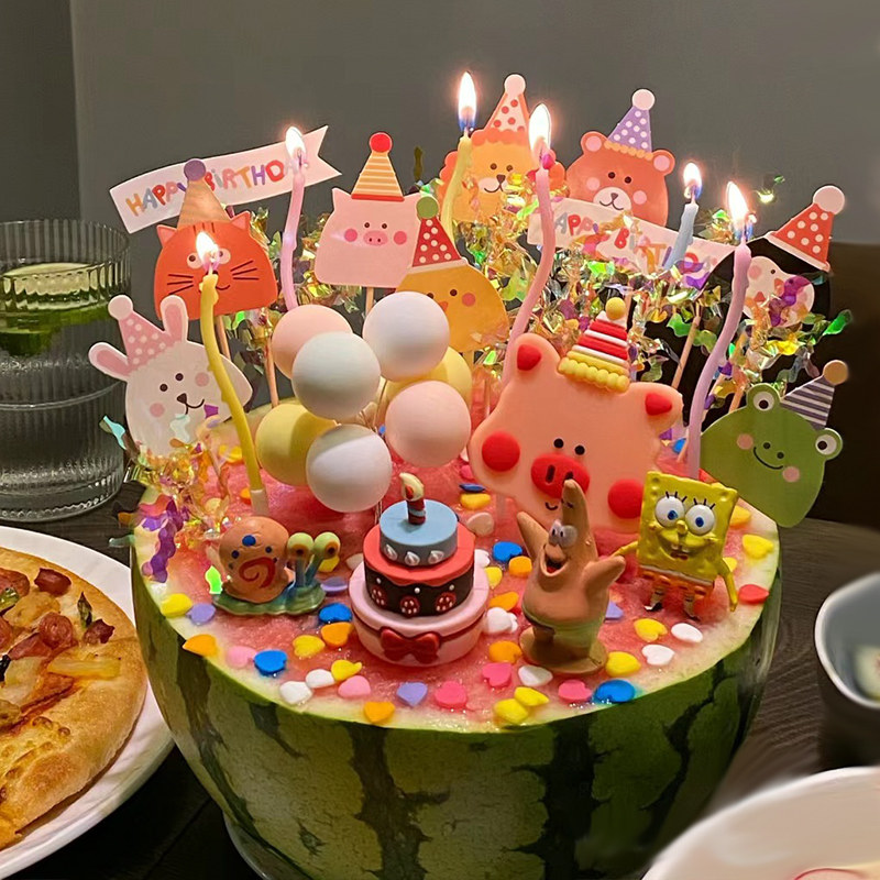 网红西瓜蛋糕装饰插件可爱雨衣猪猪摆件小花笑脸插牌生日蜡烛配件