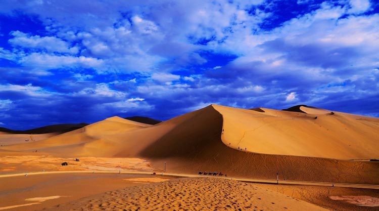 20装饰画 贴图海报 自然风景沙漠壁纸贴画黄沙蓝天壁画 防水贴画