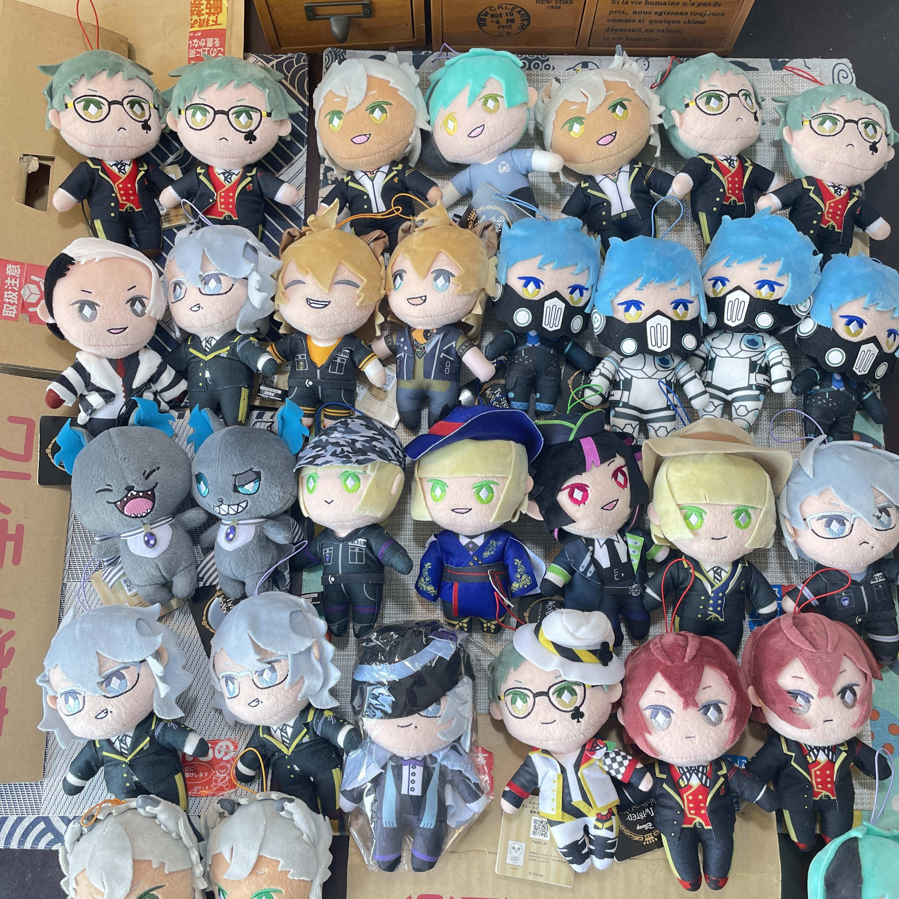 18cm东京店直供扭曲仙境sega毛绒努努景品实验服公仔 娃娃 白雪寮