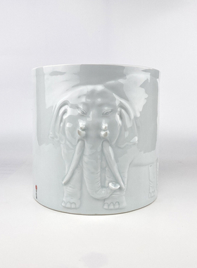 不仁斋 薛继业 雕塑高浮雕六牙白象白瓷笔筒