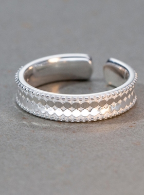 女款时尚个性小众设计轻奢风编织