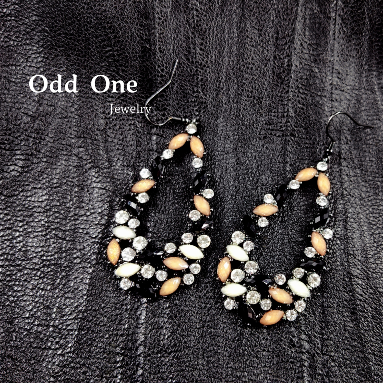 Odd One 素色落樱复古夸张设计感耳环耳饰