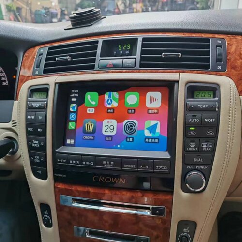 12代皇冠加装互联无线CARPLAY