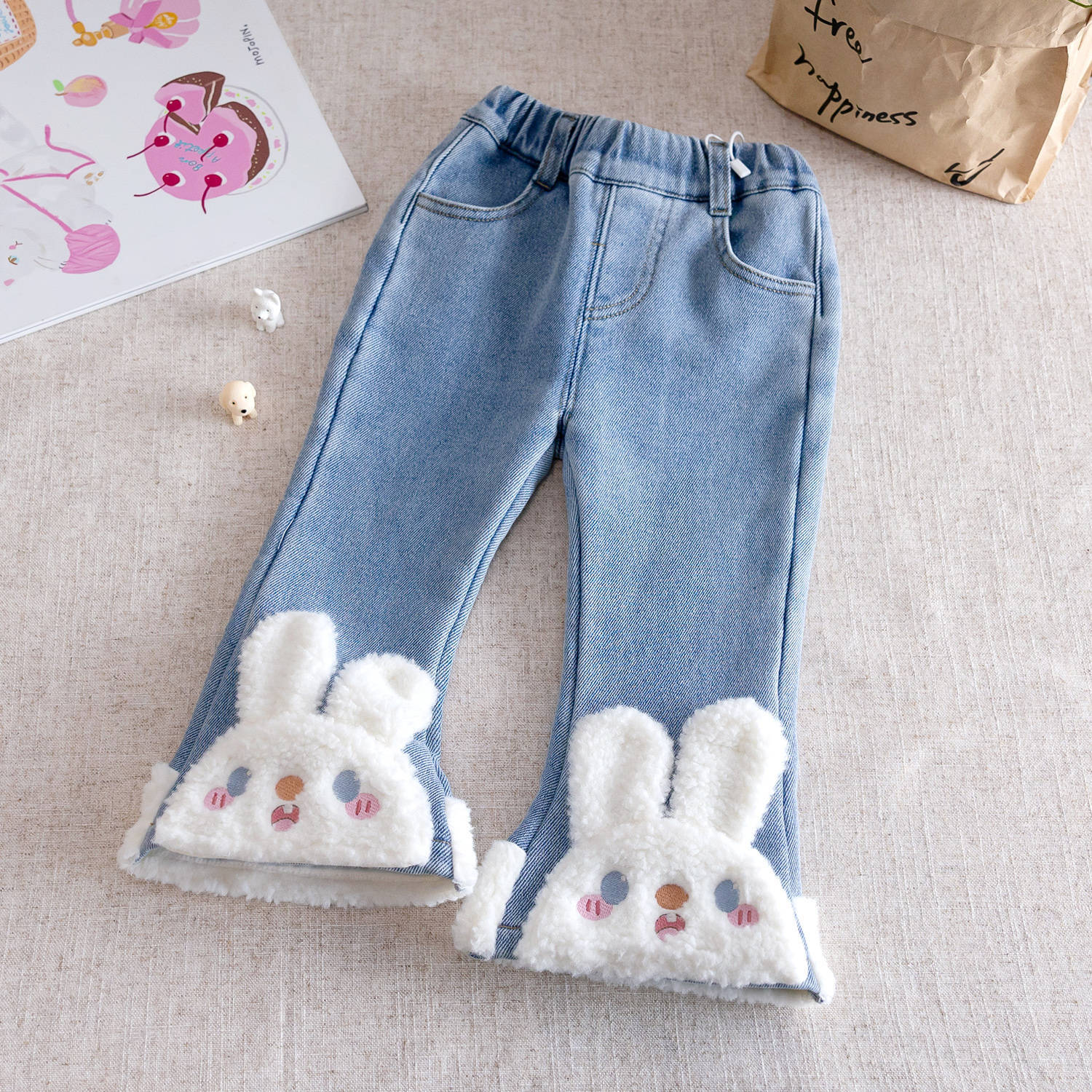 女童加绒加厚牛仔裤2025冬装新款女宝宝一体绒喇叭裤可爱兔子裤子