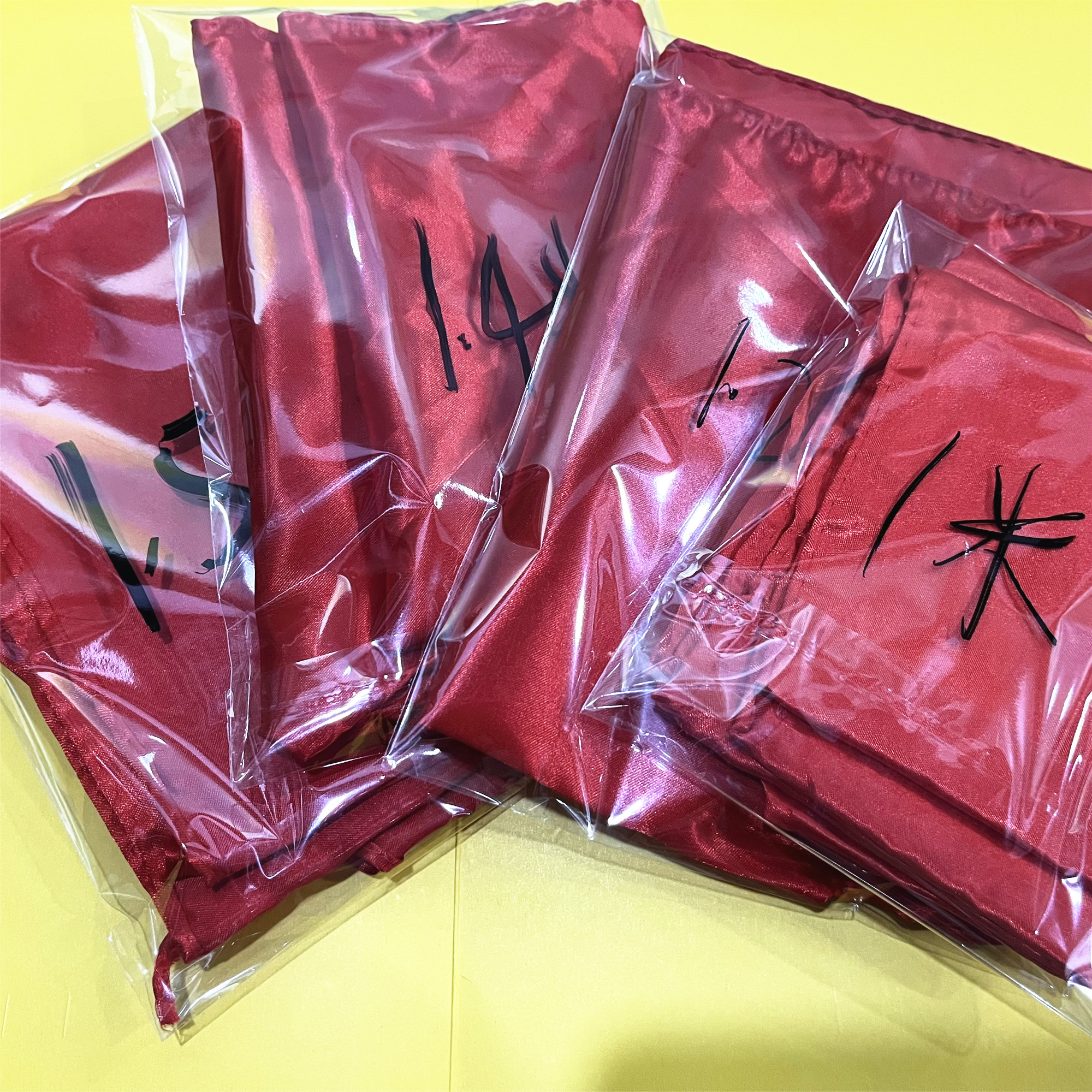 1.5米学校舞蹈演出成人大中小学团体活动亮丽缎面红1米1.2米领巾