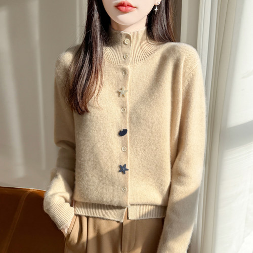 高领精纺羊毛加厚卡通女开衫外套