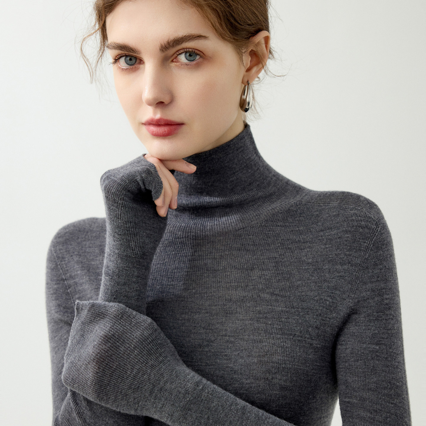 极简风半高领精纺100%纯羊毛衫女薄款套头针织衫显瘦长袖毛衣打底