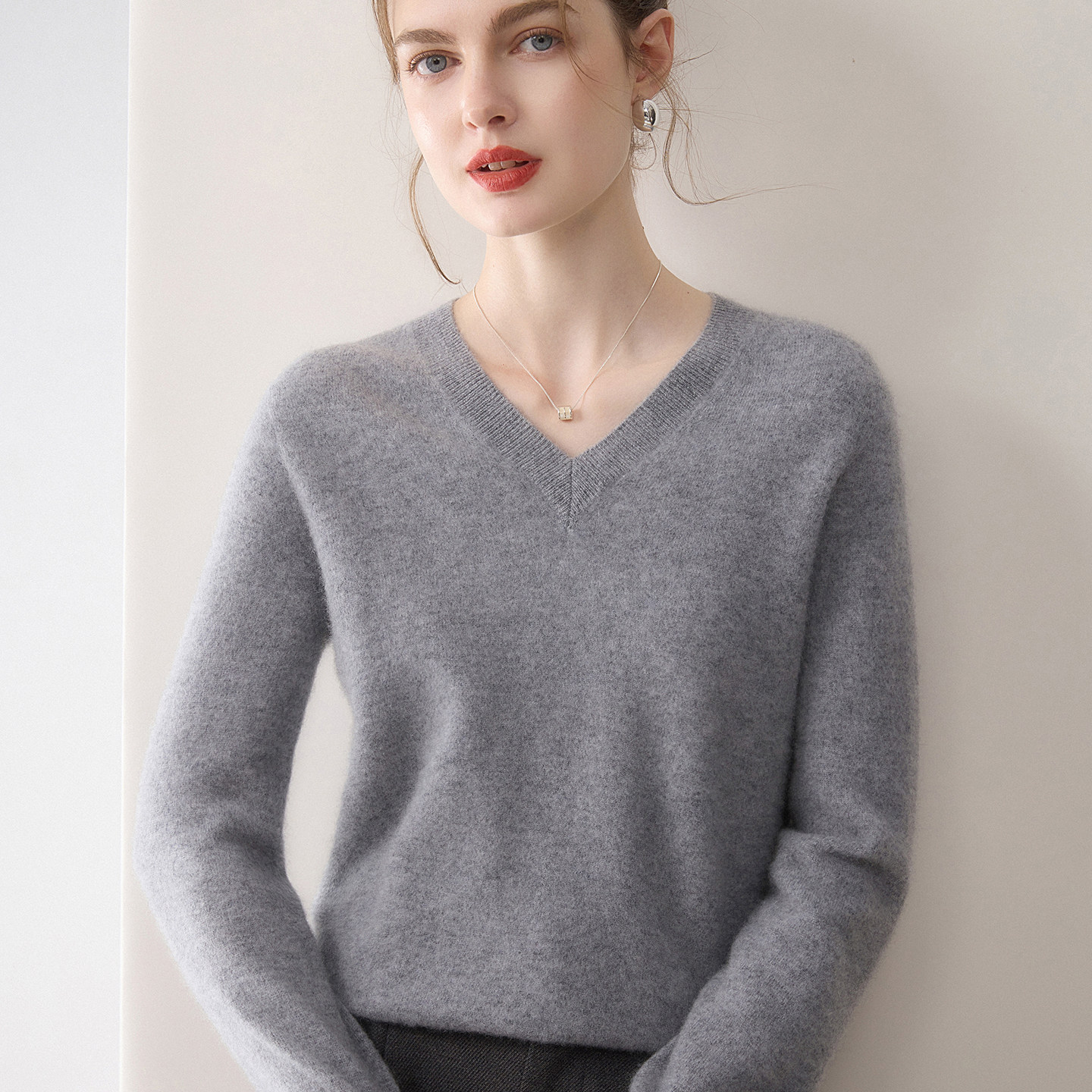 100%纯山羊绒衫女V领纯色针织长袖毛衣宽松百搭显瘦内搭羊绒打底,女装/女士精品,羊绒衫,淘宝优惠券,粉丝福利购,淘宝优惠卷