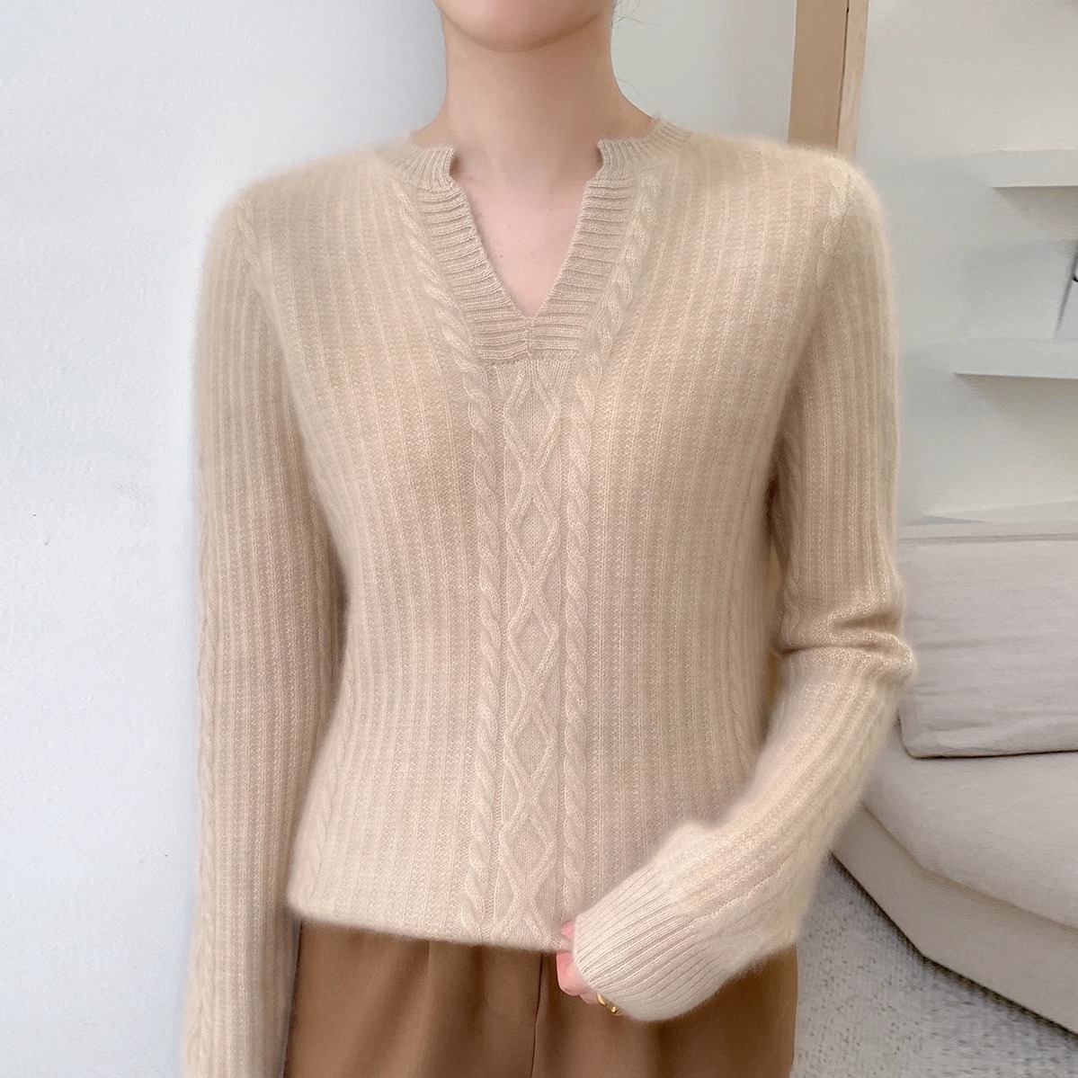 baby小山羊绒衫V领加厚菱形毛衣