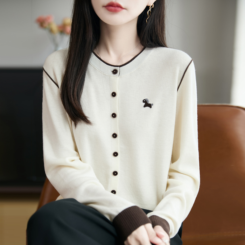 圆领拼色刺绣小马针织开衫女外套