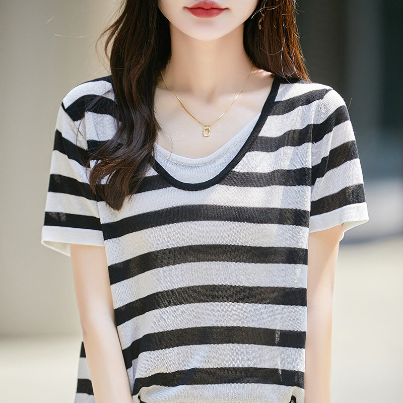V领拼色假两件针织短袖T恤女高级感桑蚕丝条纹上衣宽松半袖打底衫