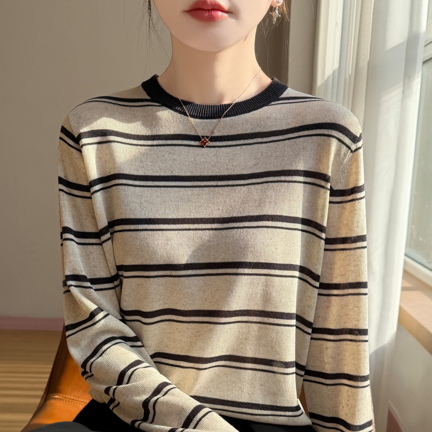 春秋天丝亚麻女圆领长袖毛衣打底
