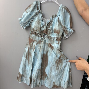 2024新款连体泳衣女泡温泉高级感微胖遮肉显瘦保守钢托聚拢游泳