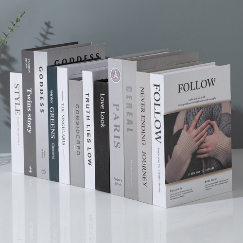 现代简约仿真书装饰品