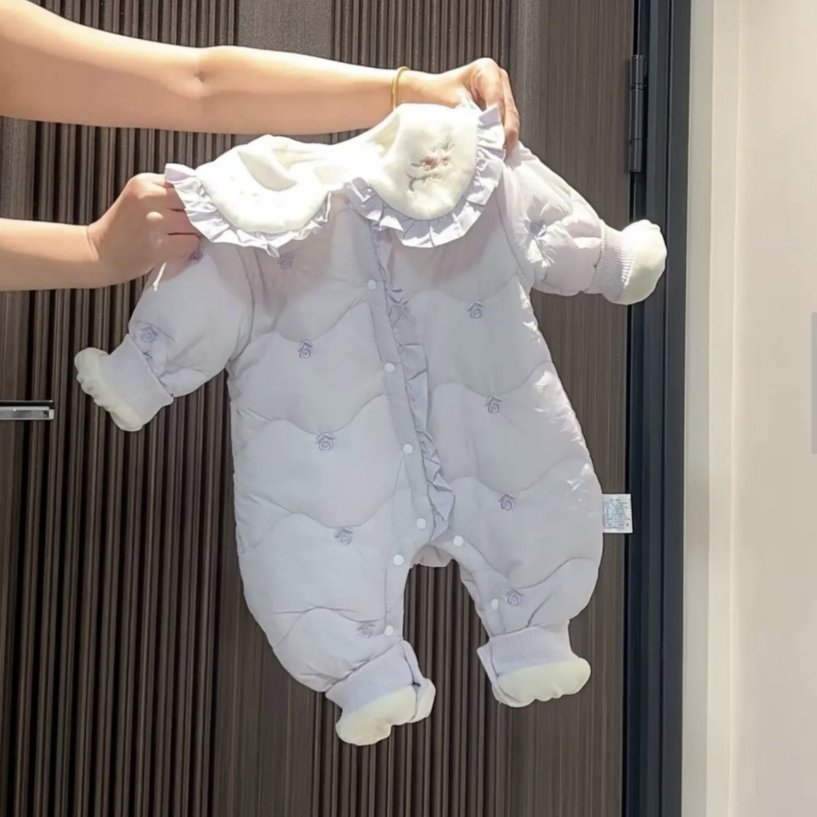 2025新款秋冬装新款婴幼儿连体哈衣加绒加厚女宝宝棉服外出服