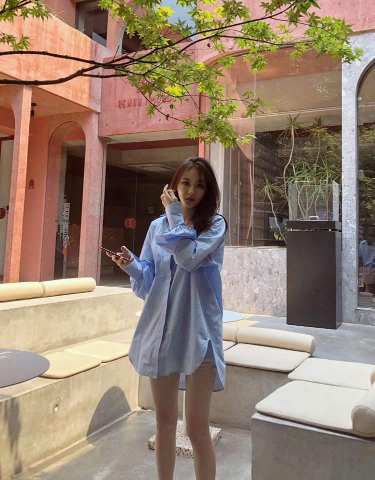 藍色襯衫女中長款BF風寬松慵懶風襯衣遮PP可鹽可甜男朋友同款上衣在類目 女裝/女士精品, 襯衫中 - 來自Buy2taobao.com提供專業的淘寶代購服務