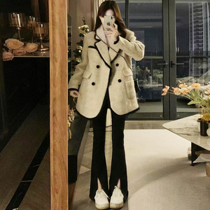 小香风毛呢西装外套女冬季新款加棉加厚高级感慵懒风羊毛呢子大衣