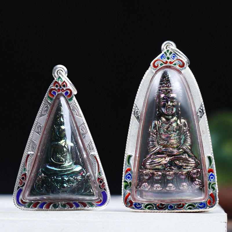 泰国佛牌 阿赞蒙 2550年力泥 南帕亚女王 药师佛 泰银壳吊坠