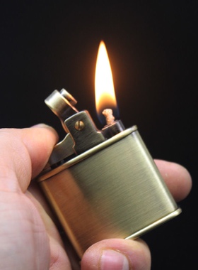 海豚新品659磕头机男士复古按压砂轮点火个性时尚创意礼物