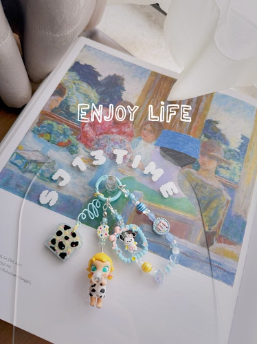 神经手作孤品手工贴钻可爱奶牛妹Molly改娃手机链ins风串珠包挂件