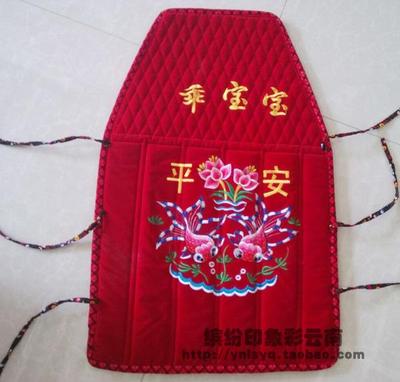 宝宝云南民族护颈棉质硬片包被