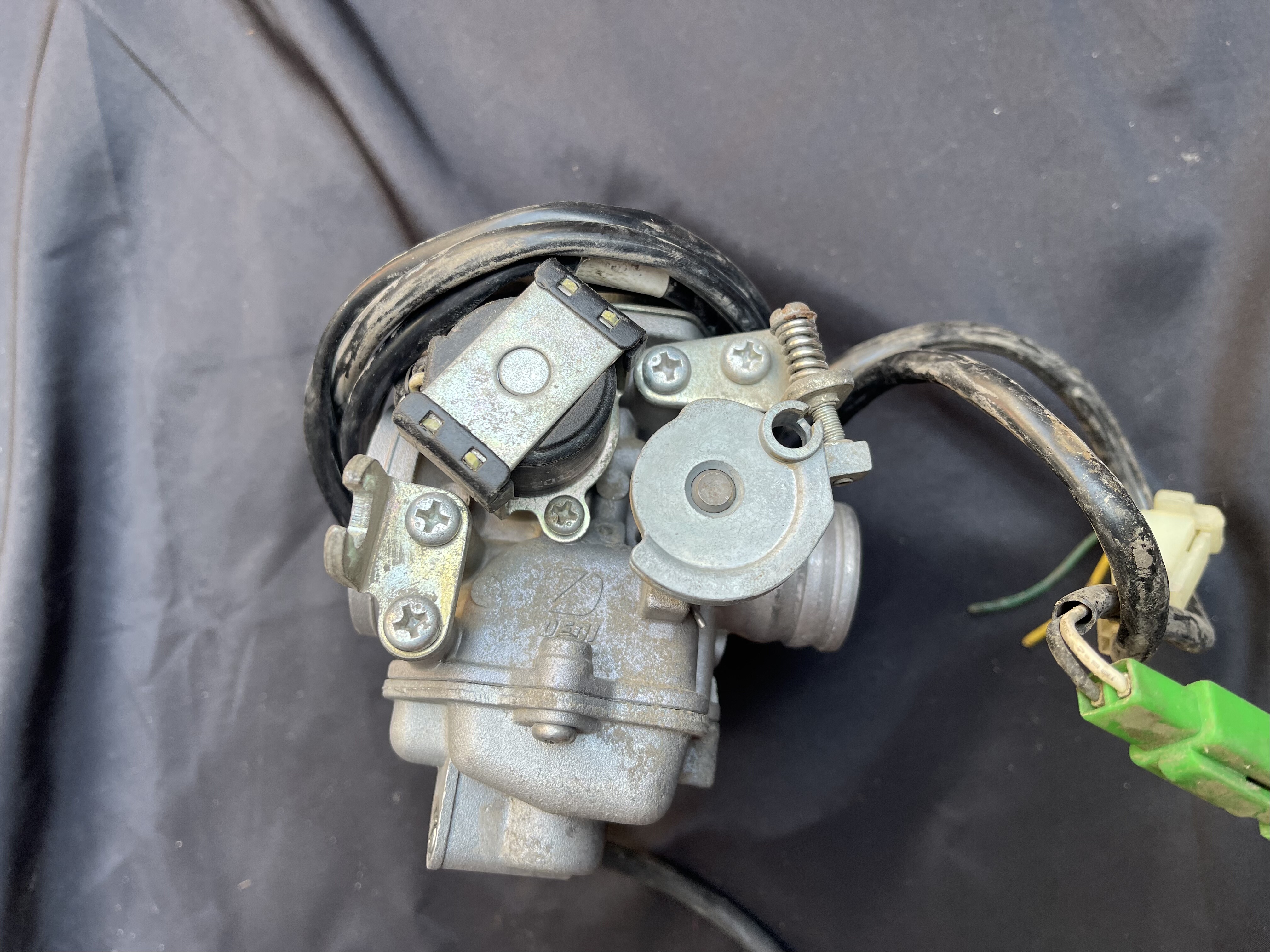 五羊本田小公主100国三原装德利化油器