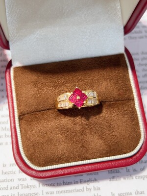 18K红宝石戒指，主石：1.05ct 钻石：0.43ct 重量：5.33g