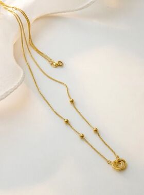 18K金项链，可调节链长，金重约1.15克，环子约5.6×9.6mm
