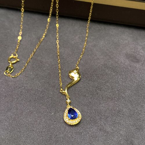18K天然蓝宝石锁骨链，主石：0.53ct，总重：1.61g 钻石：24颗