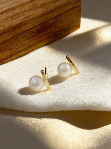 18k金珍珠耳钉，无暇淡水珍珠，7-8mm左右